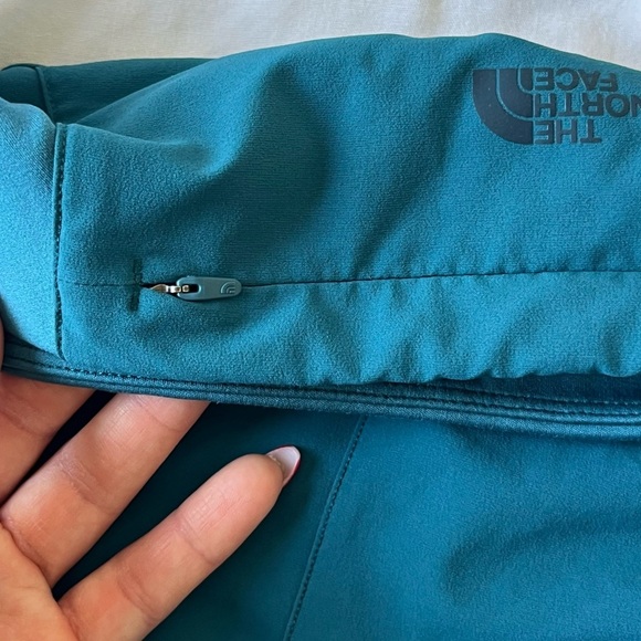 NWOT The North Face Women’s “Arque” Teal UNLINED Athletic Shorts SIZE XL - Picture 7 of 11